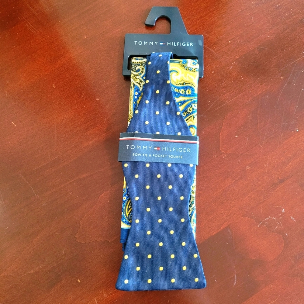 Tommy Hilfiger Bow Tie & Pocket Square